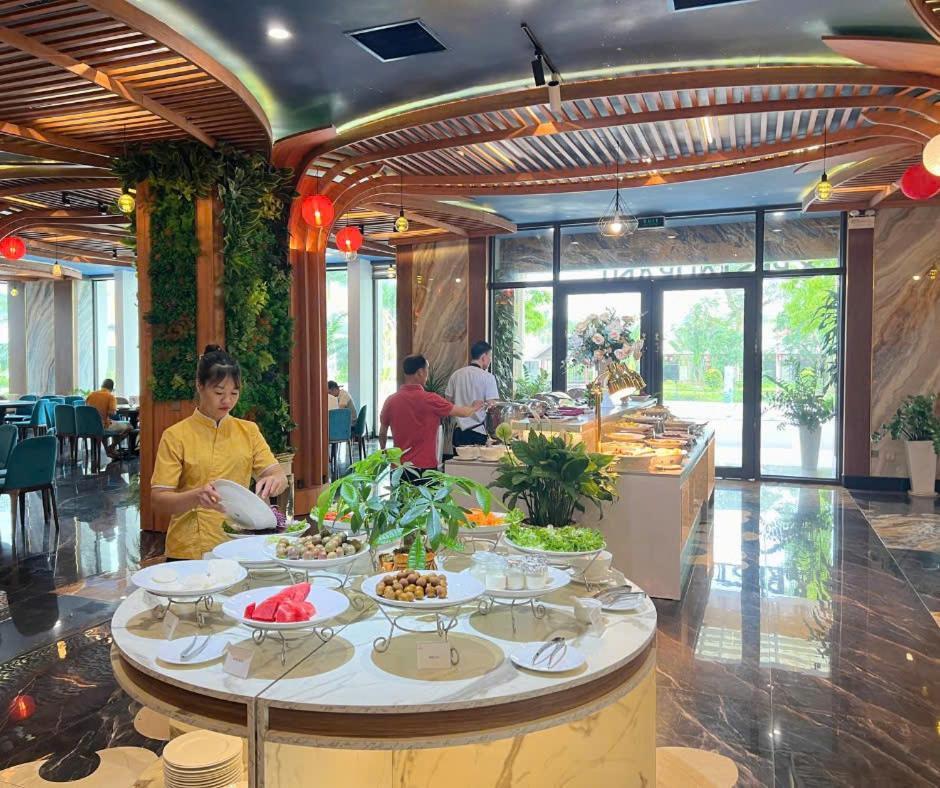 Diamond Hotel Vân Đồn Cam Pha Exterior foto